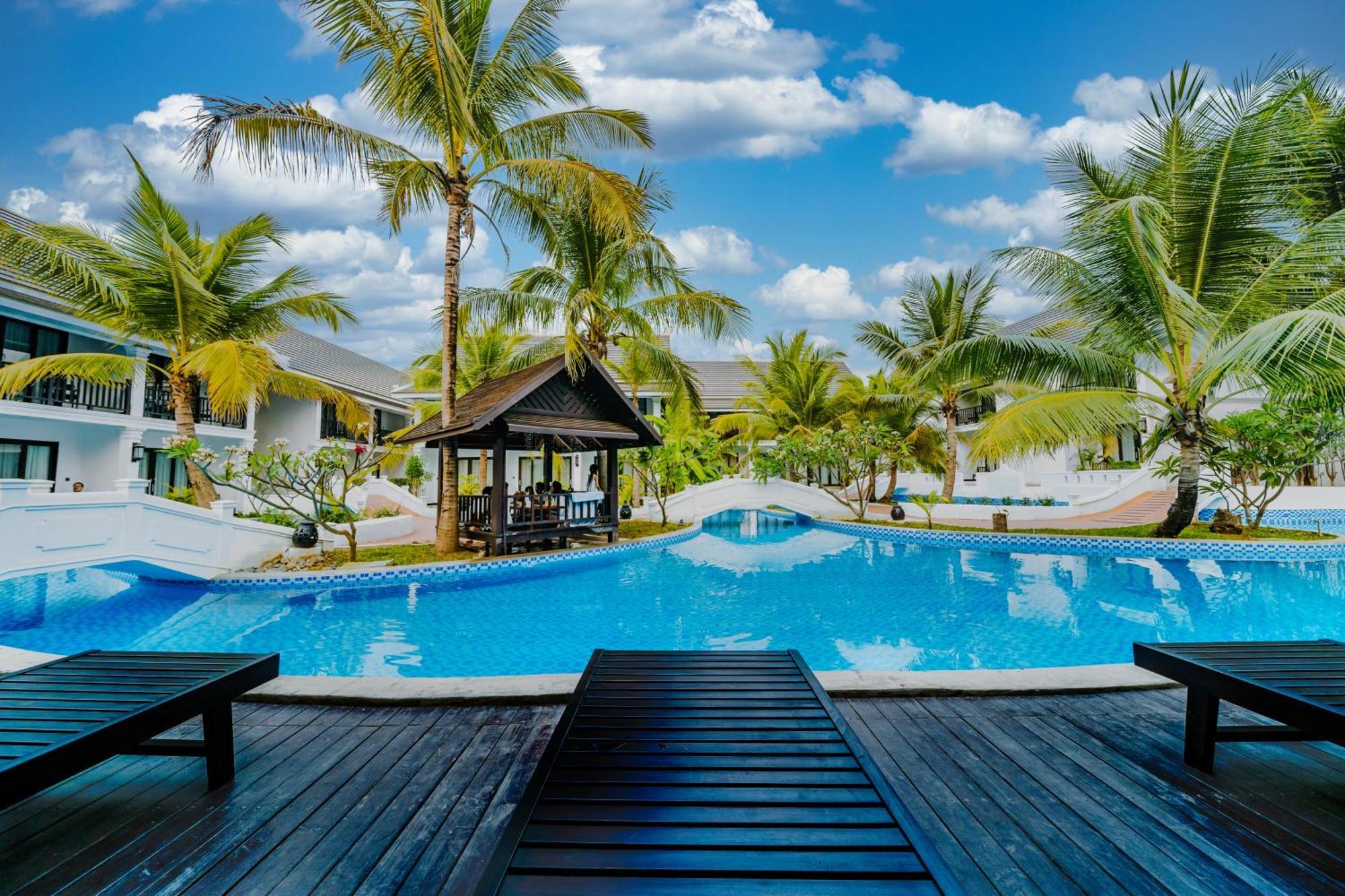 Manyo Hotel And Resort Luang Prabang Exterior photo
