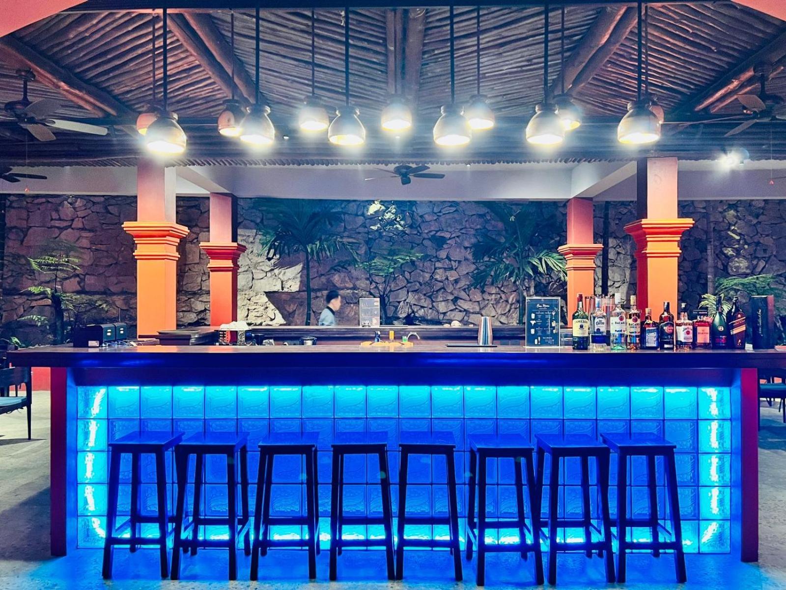 Manyo Hotel And Resort Luang Prabang Exterior photo